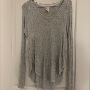 We The Free Light Gray Long Sleeve Top